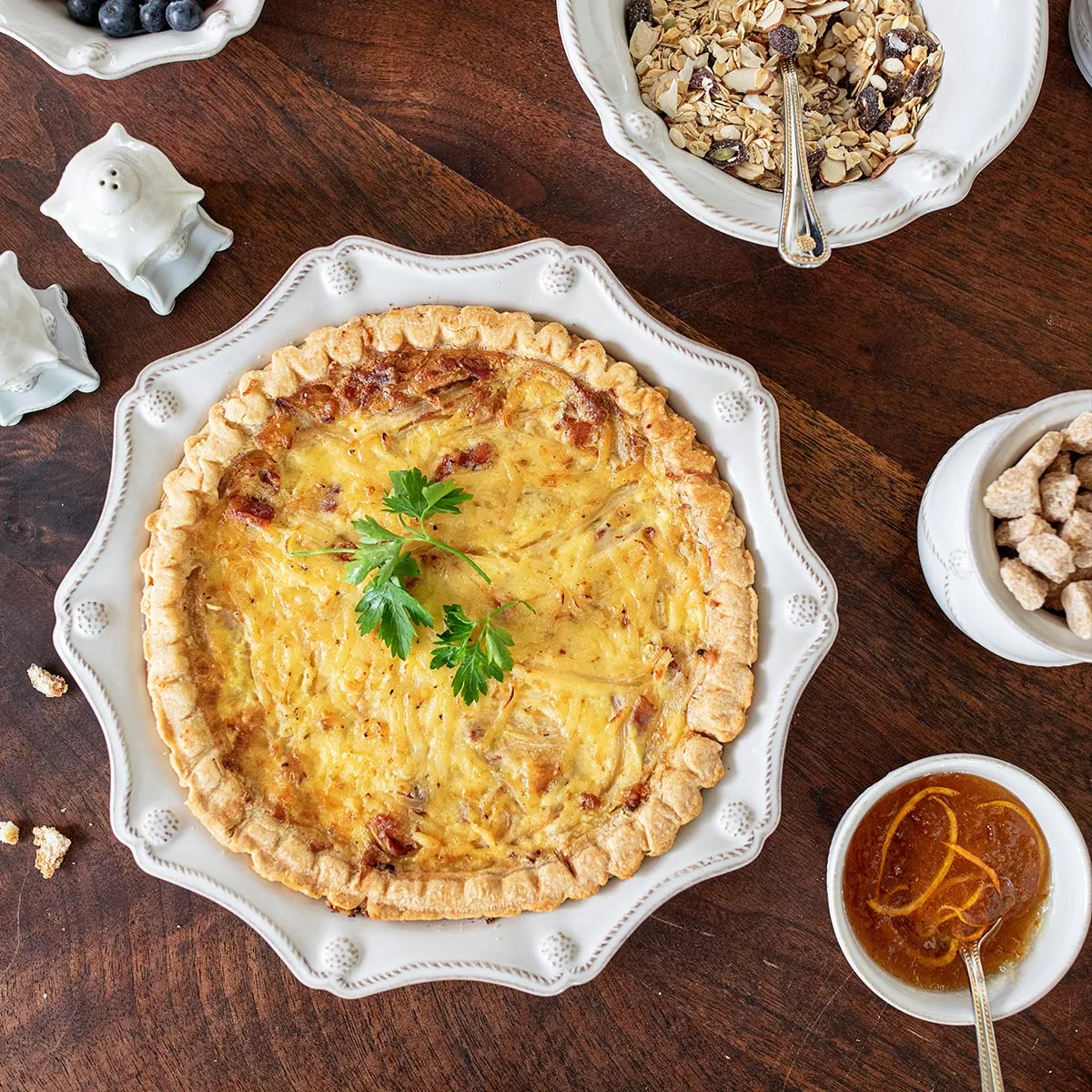 Berry & Thread Pie Dish - Whitewash