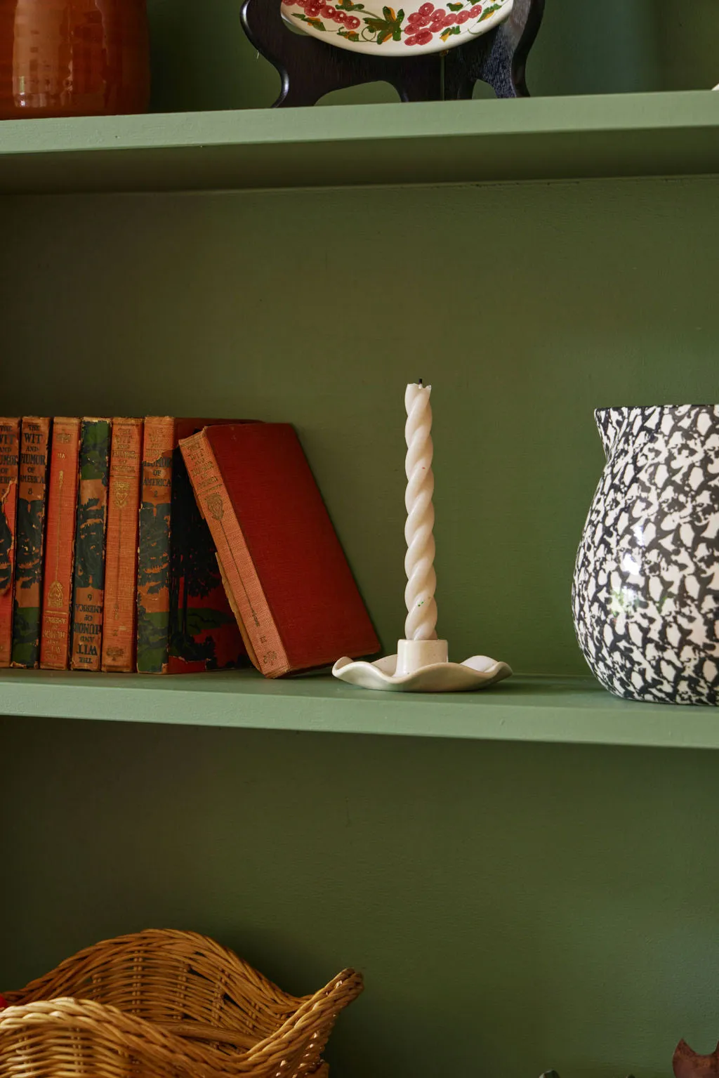 Ceramic Ruffle Candle Holder