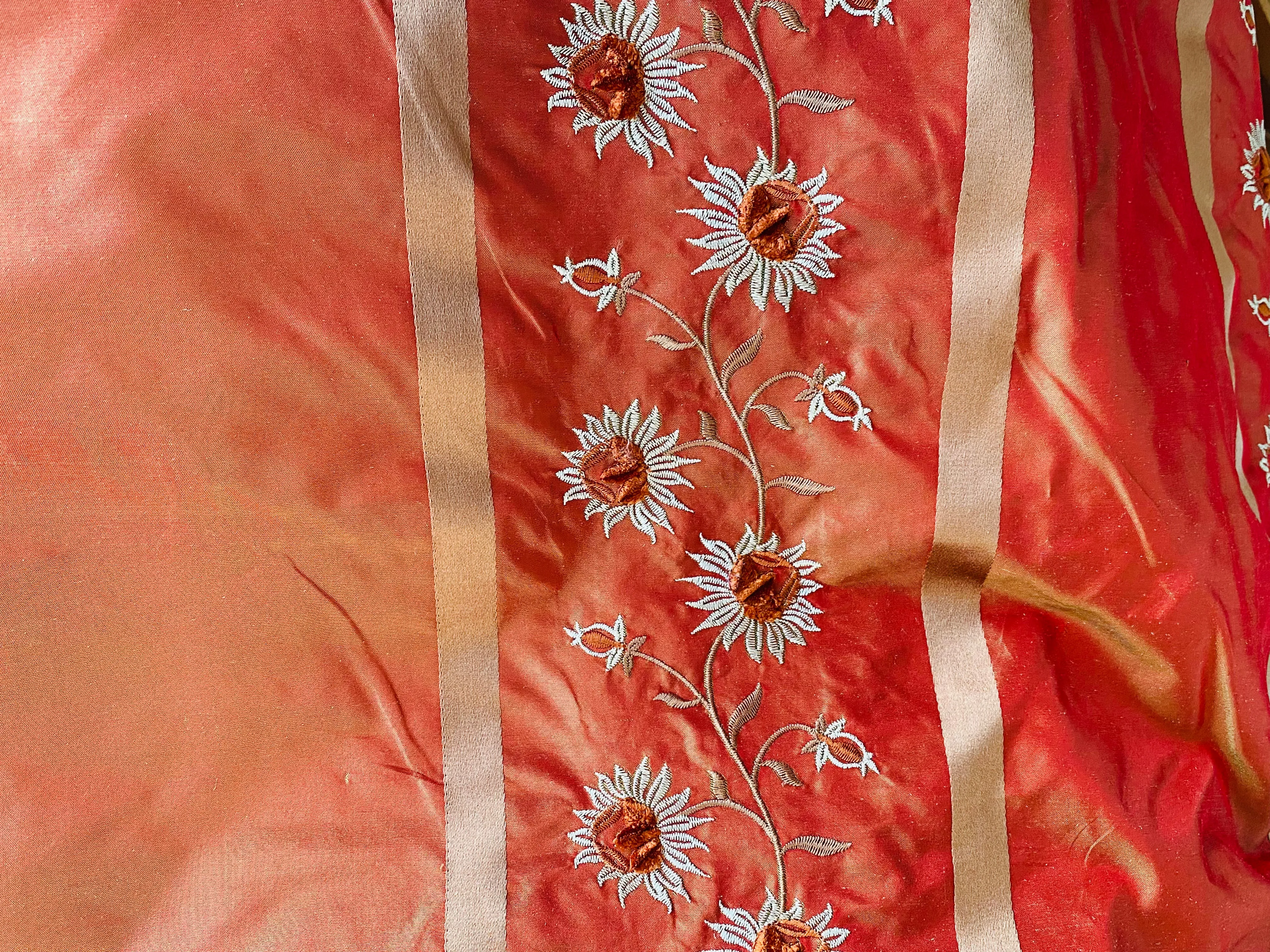 NEW Duchess Getty 100% Silk Taffeta Embroidered Scroll Stripe Floral Motif Cream Red with Gold Iridescence