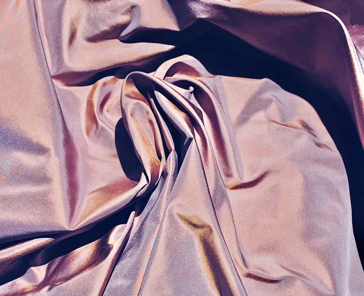 NEW Lady Lisa Designer 100% Silk Taffeta Fabric Peach with Lavender Iridescence